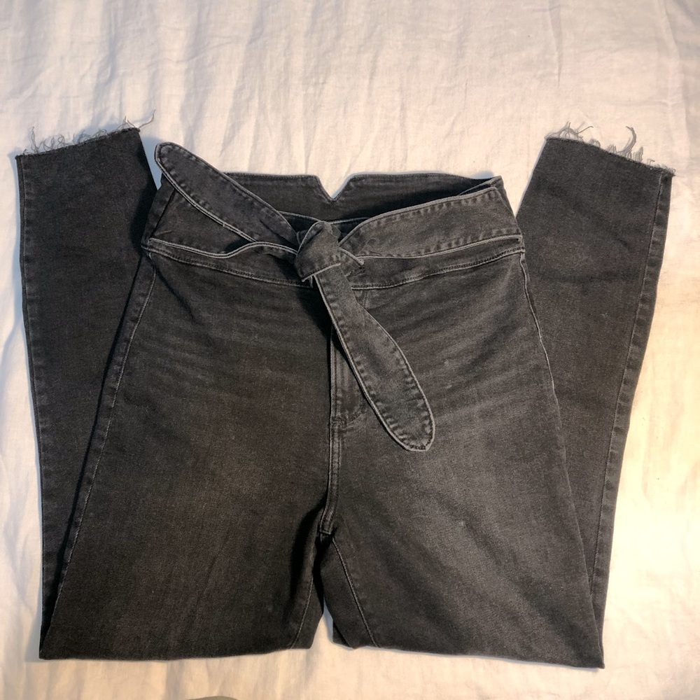 Abercrombie & Fitch Ultra High Rise Super Skinny Ankle Jean 29R